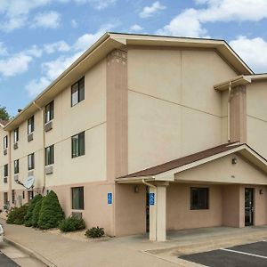 Super 8 By Wyndham Dumfries/Quantico